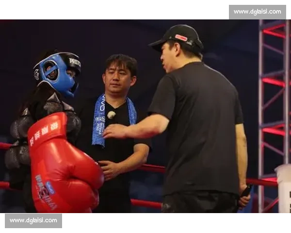 在大雨滂沱中坚韧奋战 体育赛事展现极限挑战与不屈精神